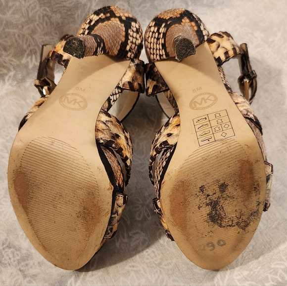 Micheal Kors Limited "Jet Set" Odessa Platform stiletto- Embossed Faux Python - Picture 7 of 11